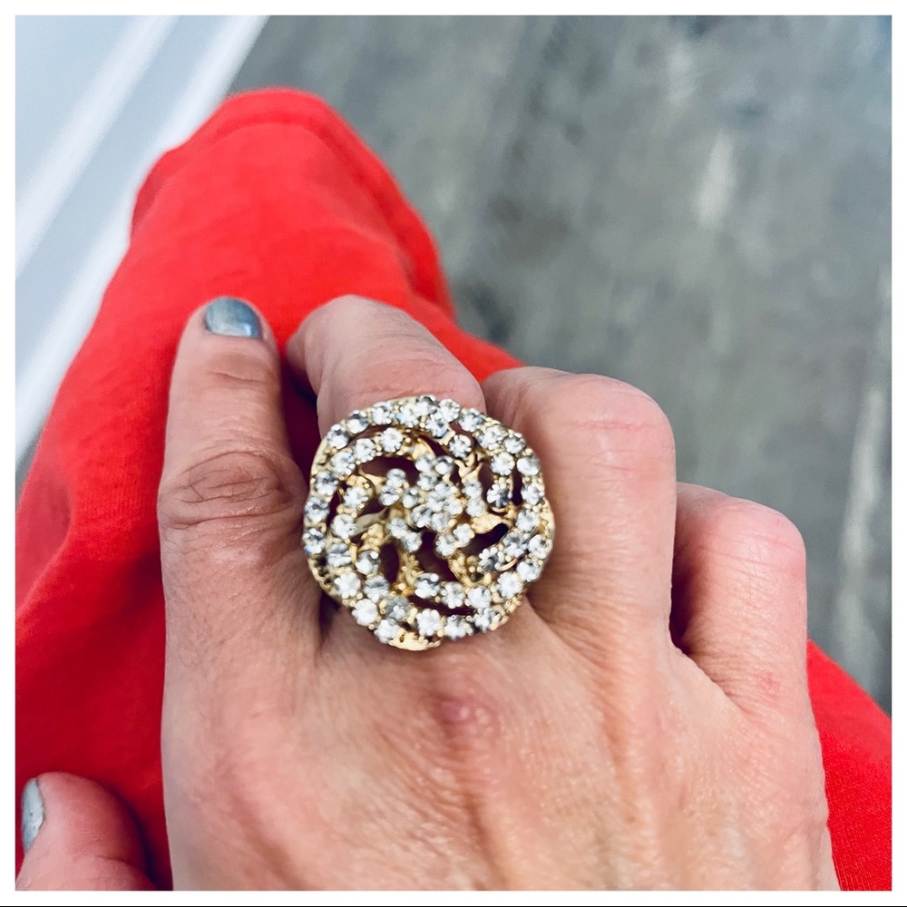 Beautiful pave aux diamonds fashionable ring - Picture 1 of 5